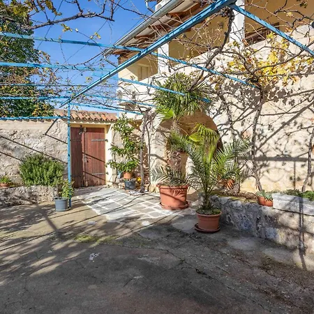 Cozy In With Kitchen Apartment Bribir (Primorje-Gorski Kotar)